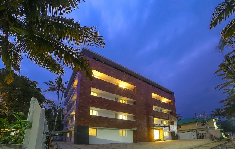Summit Hampton Hotel