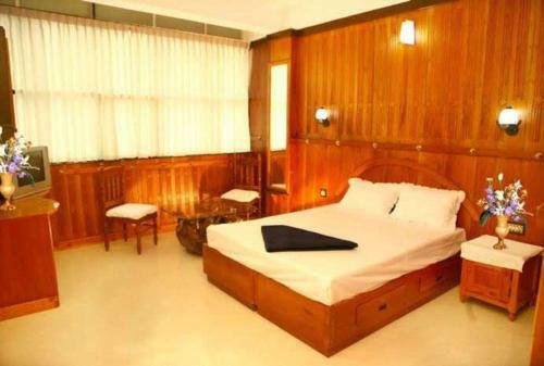 Hotel Dolphin Residency