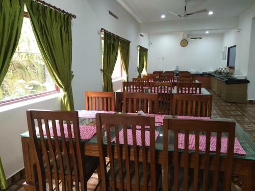 Hotel Periyar Birds Nido