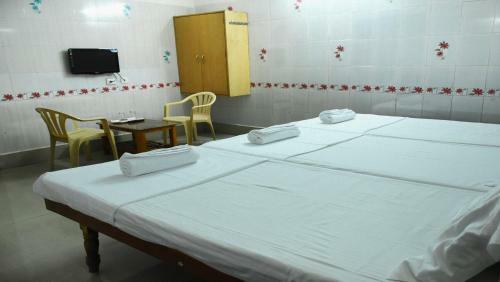 Hotel Govind Heights