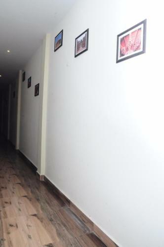Lodge Sgs Residency