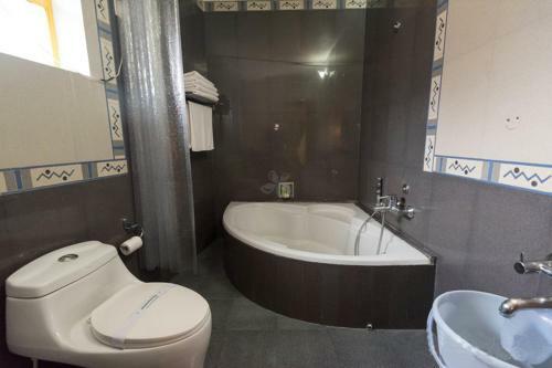 Hotel Meadows Residency