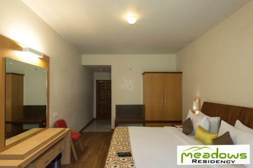 Hotel Meadows Residency