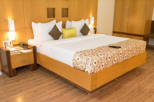 Hotel Meadows Residency