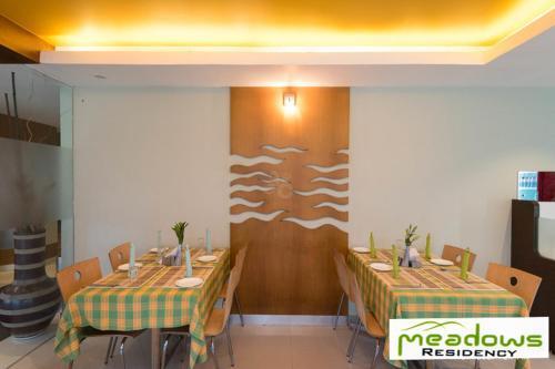 Hotel Meadows Residency