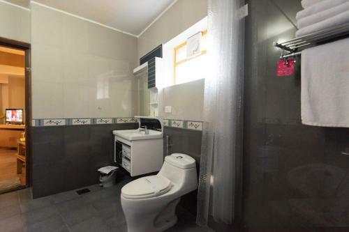 Hotel Meadows Residency