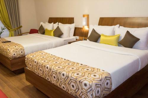 Hotel Meadows Residency