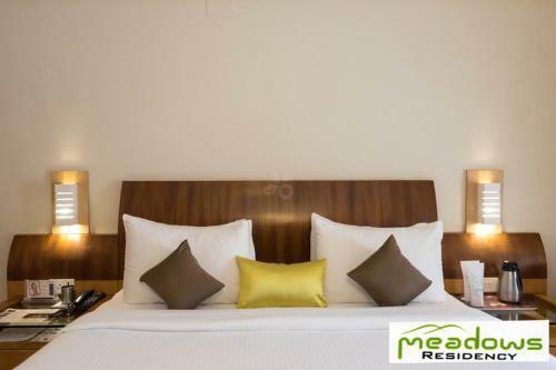 Hotel Meadows Residency