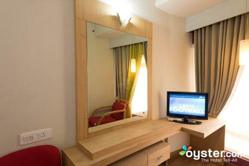Hotel Meadows Residency