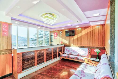 Capital O 8709 Hotel Rain Forest