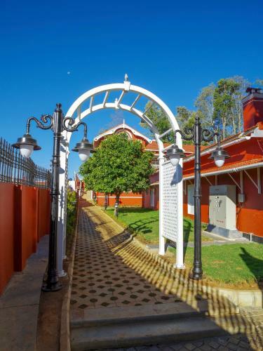 Hotel Vinnca West Downs Heritage Resort
