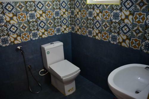 Hostal Reflections Guest House
