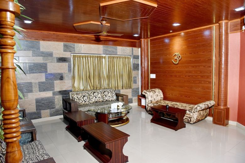 Hotel Sharada International