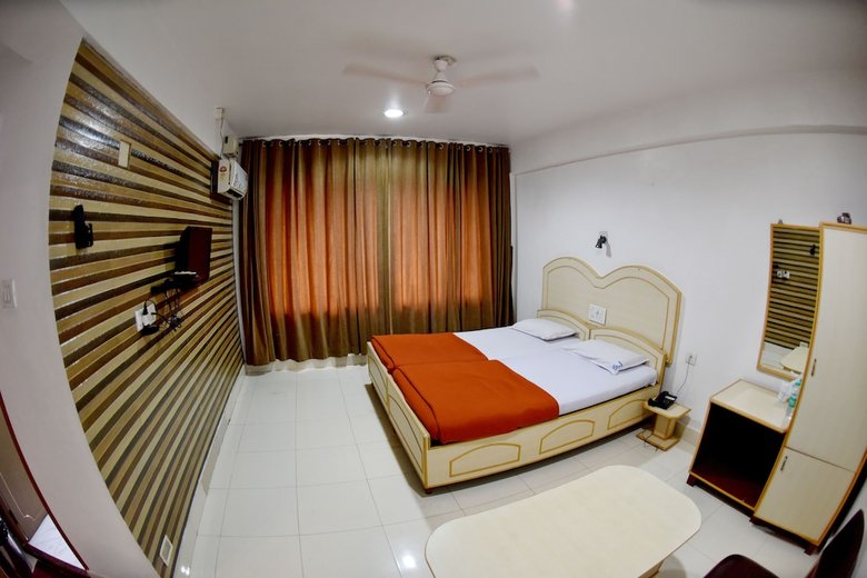 Hotel Sharada International