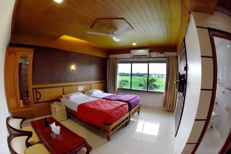 Hotel Sharada International