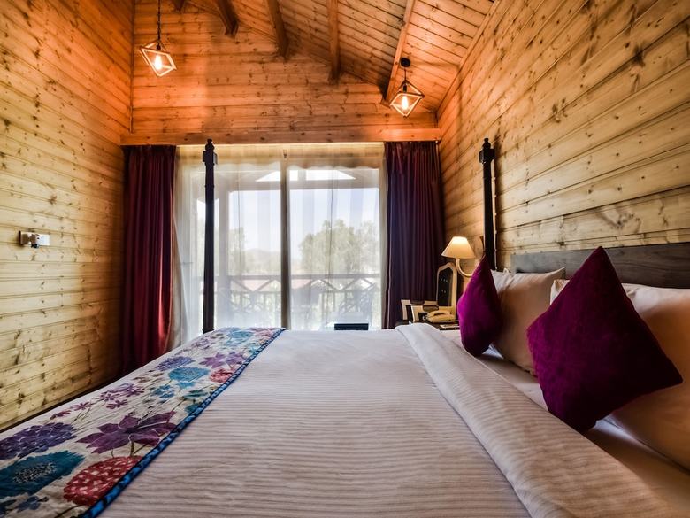 Hotel Bamboo Saa Resort & Spa