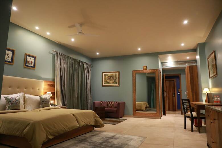 Hotel Justa Sajjangarh Resort & Spa