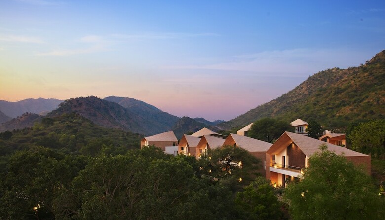 Hotel Taj Aravali Resort & Spa