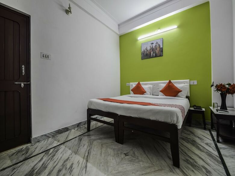 Hotel Fabexpress Mewar Darshan