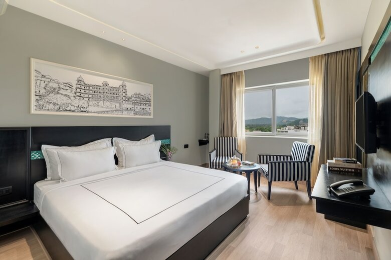 Hotel Viaan