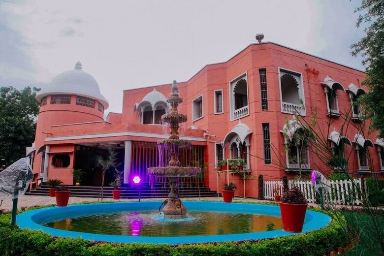 Hotel Oriental Palace Resorts