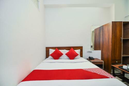 Oyo 23086 Hotel Mayur