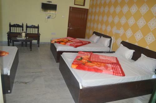 Hotel Gokul Palace