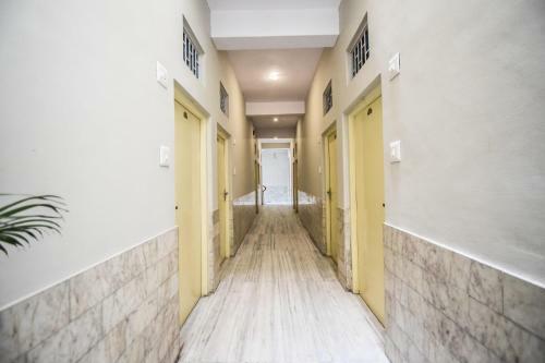 Oyo 15212 Hotel Seema