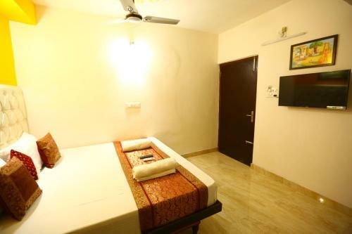 Hotel Yash Residency