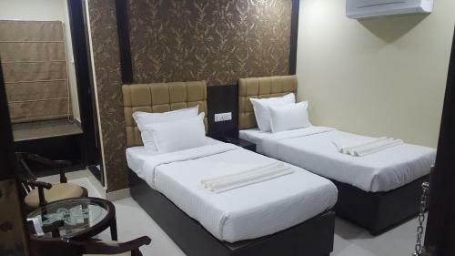 Hotel S L E Residency