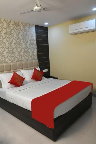 Hotel S L E Residency