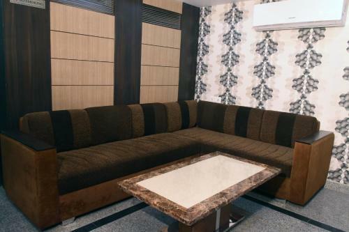 Hotel S L E Residency