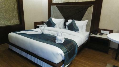 Hotel Square Inn