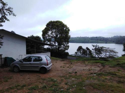 Hotel Malakkappara Dam Resort