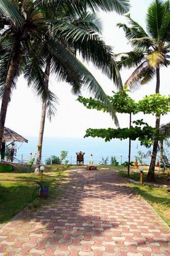 Hotel Adam's Paradise