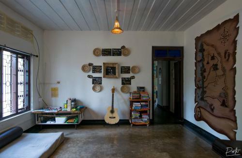 Short Giraffe Hostels - Varkala Beach