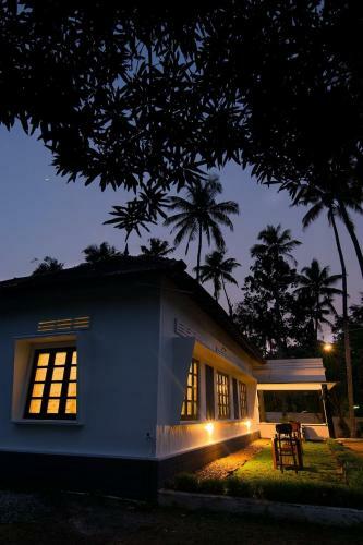 Short Giraffe Hostels - Varkala Beach