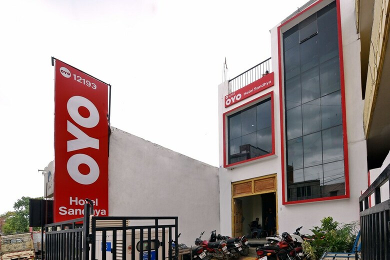 Oyo 12193 Sandhya Hotel