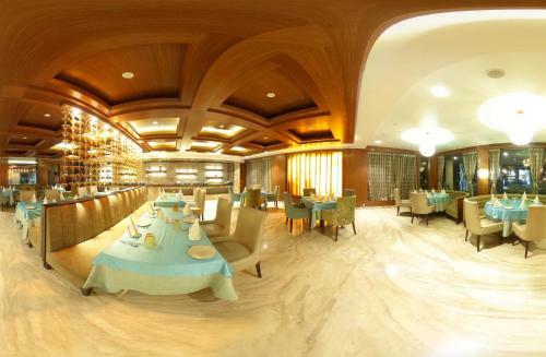 Hotel The India Benares
