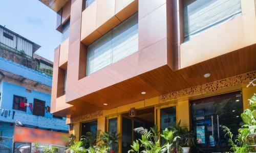 Saffron Hotel