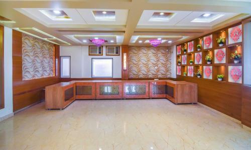 Saffron Hotel