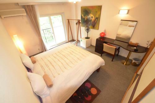 Tenjin Lodge
