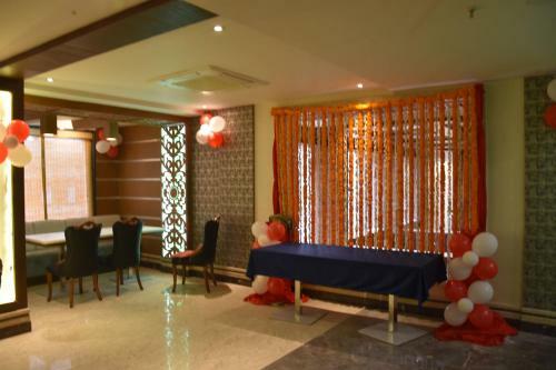 Costa Riviera Hotel