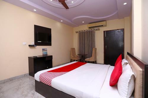 Oyo 17408 Scindia Resorts And Hotels
