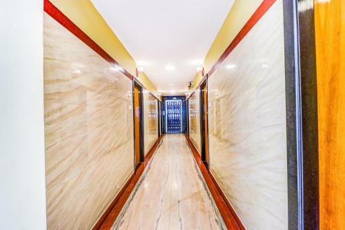 Hotel Fabexpress B Square