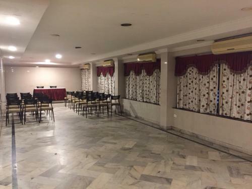 Posada Sarovar Hotel