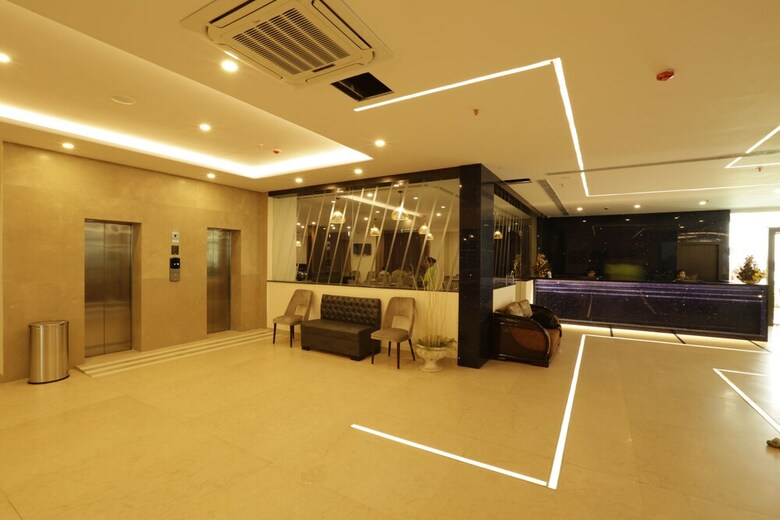 Mantris Hotel