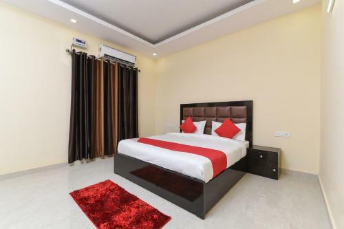 Hotel Oyo 15834 Shubhangni Residency