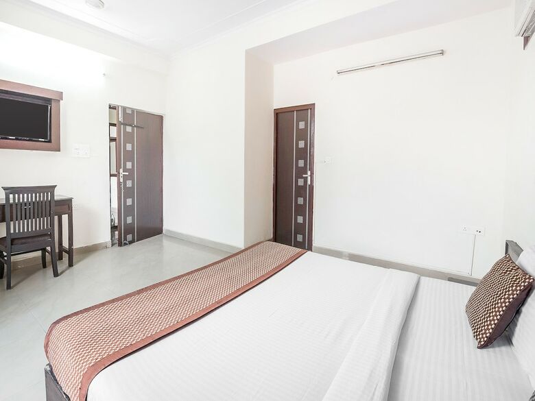 Hotel Capital O 15929 Comfort Residency