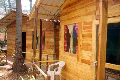Hostal Cozy & Comfy Cabin With Small Kitchen Near Vagator Beach